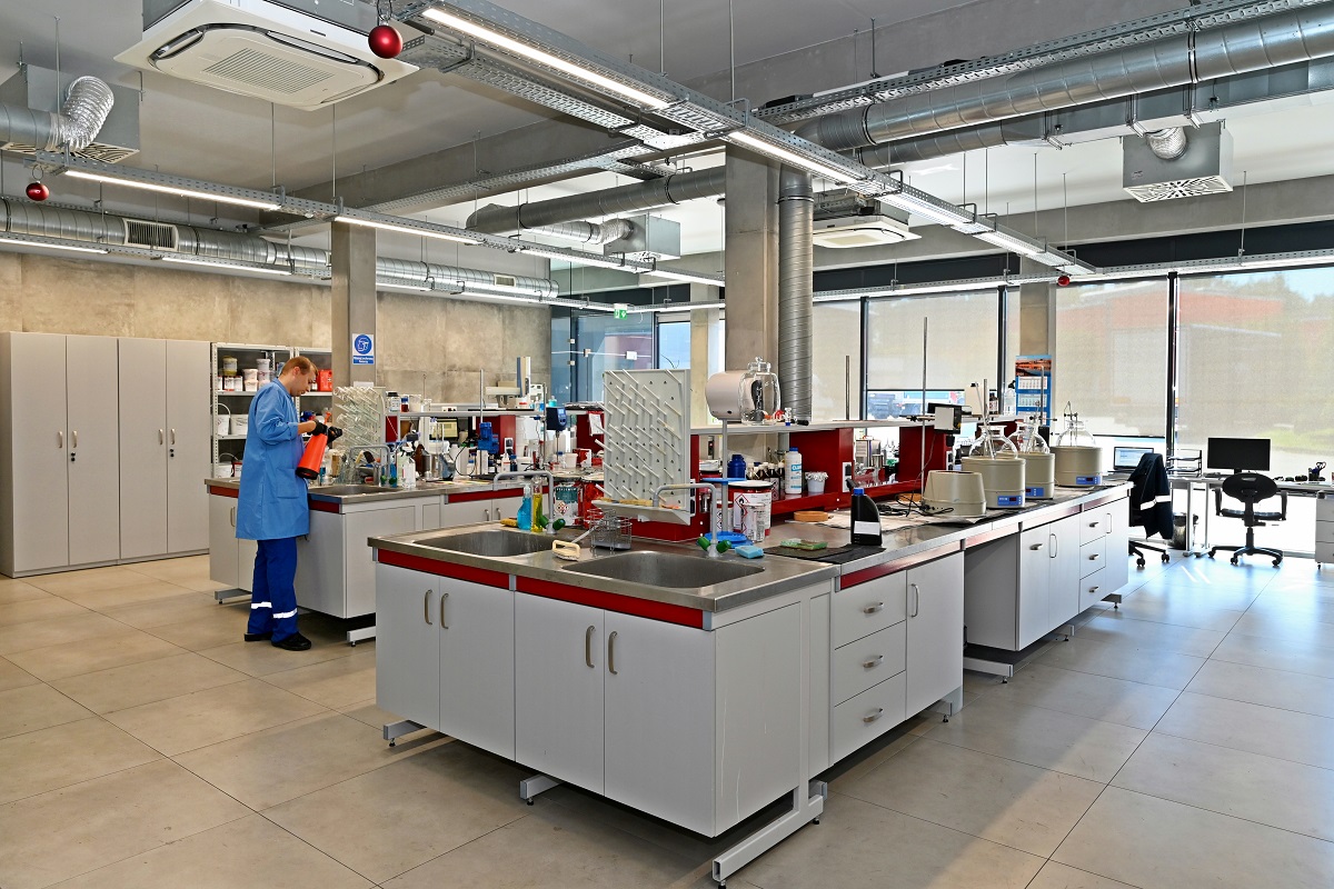 laboratorium chemiczne do produkcji własnej chemii